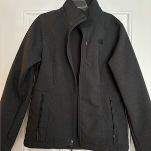 The North Face Women's Apex Soft Shell Jacket